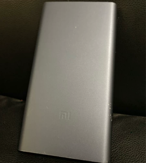 小米充电宝 10000mah有线的，成色一...