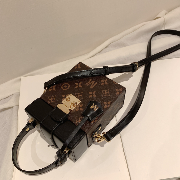 miocra koly 小mk老hua盒子...