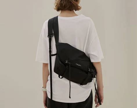 【狂欢价】VAOPER运动机能背包单肩包斜...