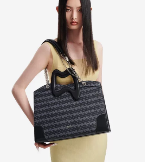 omto链条托特包女大容量秋冬通勤包电脑斜...