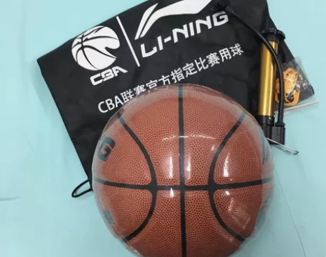 CBA篮球，送哥哥生日礼物，但是已经有一个...