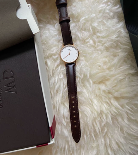 dw手表 别人送的 戴了几次 自己买了别的...