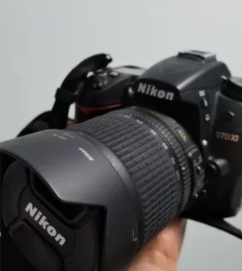 尼康单反D7000，存储卡8+32G，东芝...