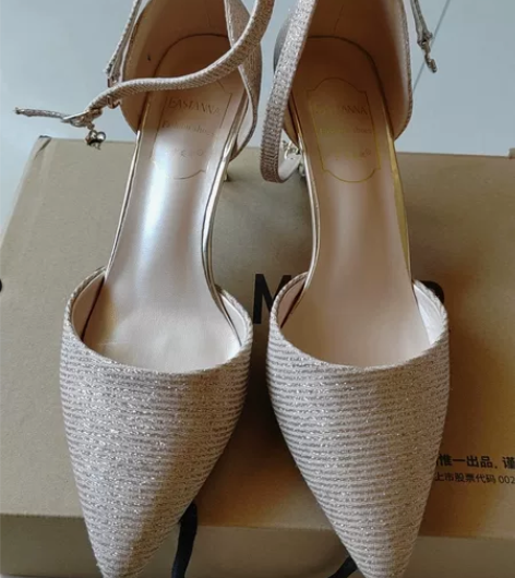 欧美风女鞋子春夏季新款时尚金丝布面中空浅口...