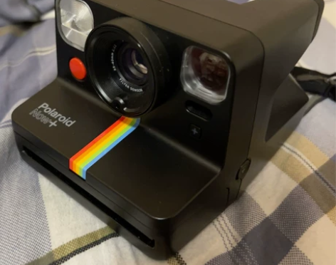 宝丽来now+相机 乐玩购入 买来拍了两盒...