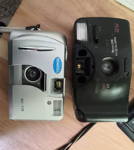 两个旧相机，一个海鸥的，一个日本牌子，日本...