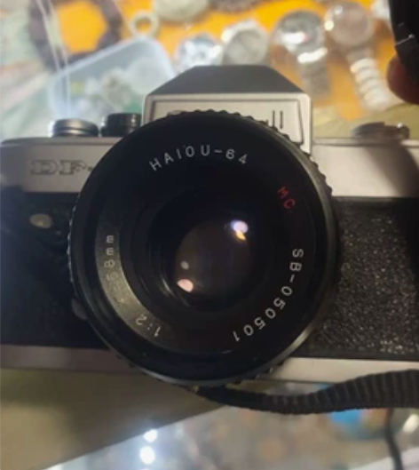 海鸥老相机一部，型号DF-1etm，九成新...