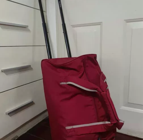 安利拉杆箱，全新，带包装，50元自提 感兴...