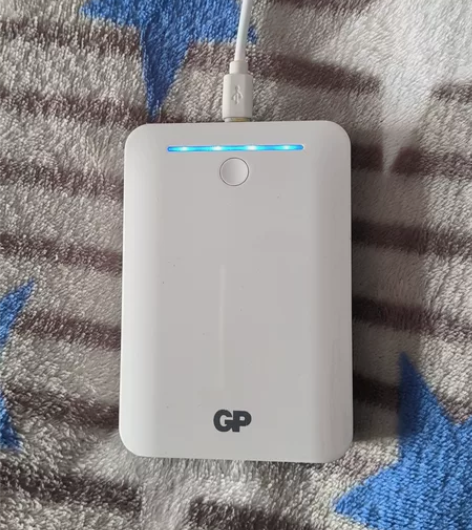 闲置充电宝10400毫安，不退不换 感兴趣...