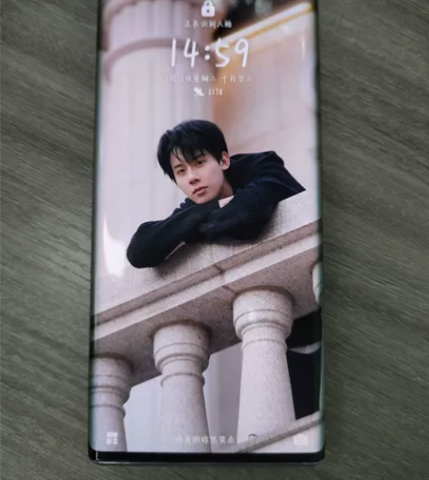 华为mate30pro 8+512g 边框...