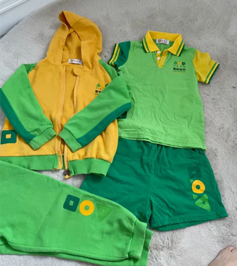 童晟校服夏季秋冬季两套120尺码，基本全新...