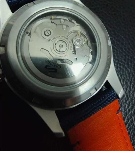 9成新Seiko精工手表一枚，可小小刀 感...