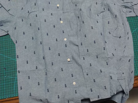 HM男衬衫短袖 菠萝花格，没穿几次，适合身...