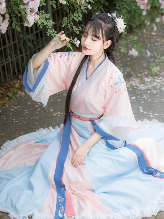 【翎长歌】梨花渡原创汉服女交领齐腰襦裙套装...