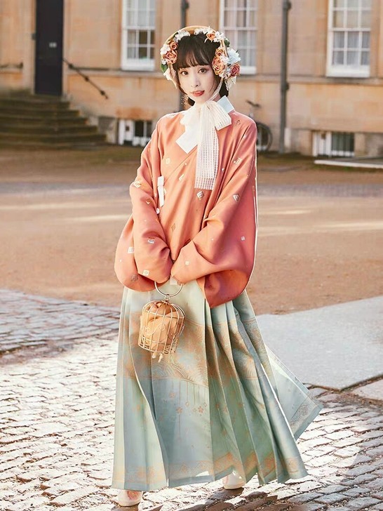 十三余花鸟行吟