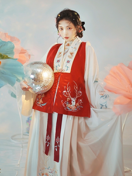 耀春林间鹿正品原创明制拜年汉服女中国风马面...