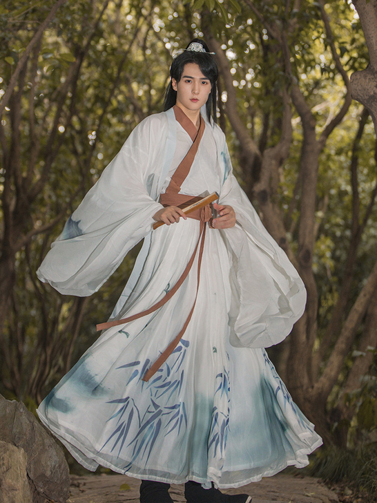   如梦见『山河』男款，因尺码买大，仅室内试穿，非偏远地区