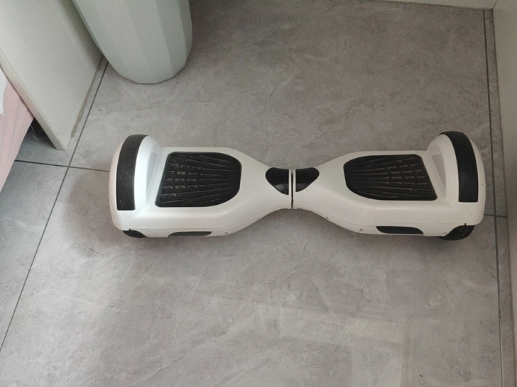 闲置没玩过几次，买500多现在200出，限...