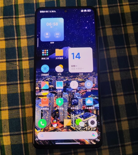 红米K40晴雪，9成新，无拆修，顶配12+...