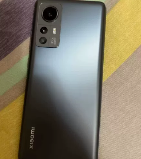 因老公买了一华为手机，现有一闲置小米12s...