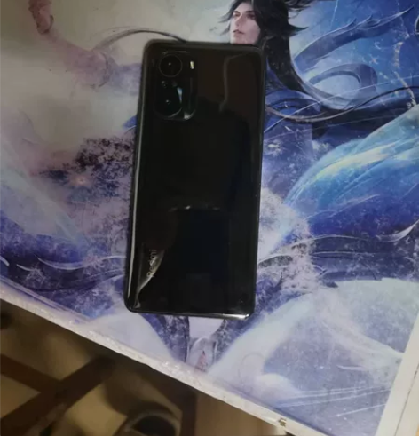 红米k40 九九全新 感兴趣的话点“我想要...