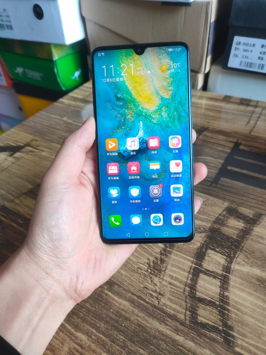 自用的原装华为mate20手机,换新手机了...