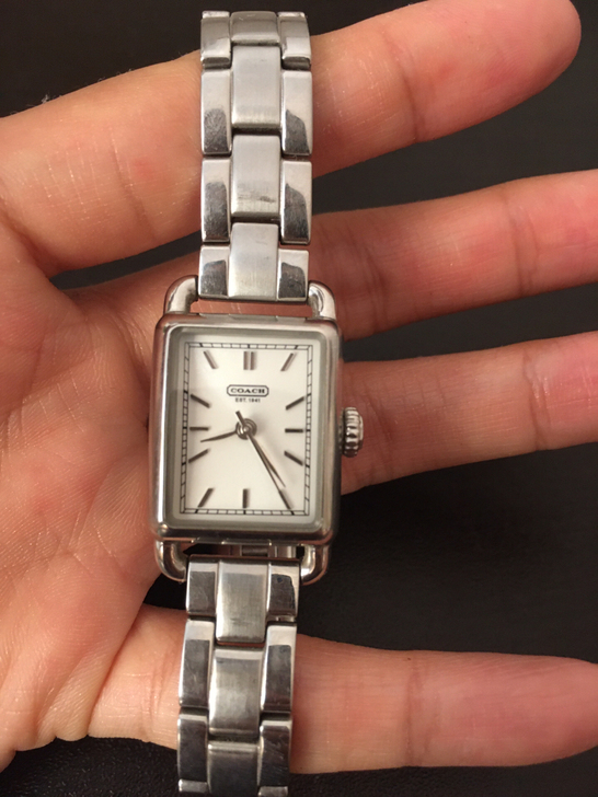 Coach女士手表 购于美国 换过一次电池...