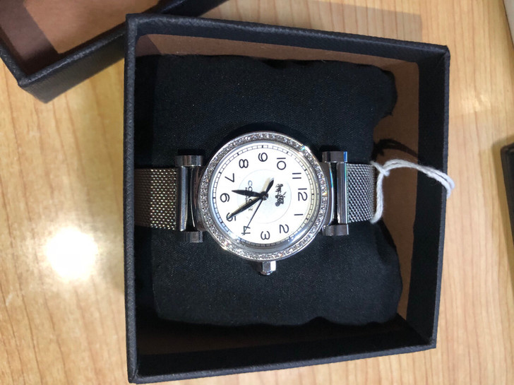 COACH手表，全新女表，一次没戴过，买来...