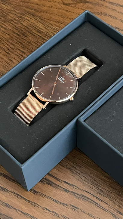 博主拍摄款手表出，金色款博主只带过一次拍摄...