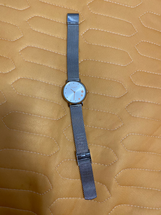 蔻驰PERRY系列星星带石英手表女表，走时...