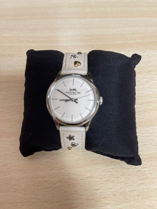 Coach女表，白色，百分百正品，带包装盒。