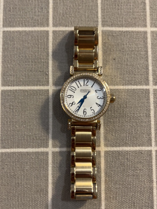 coach手表，8成新，因表太多出售，功能...