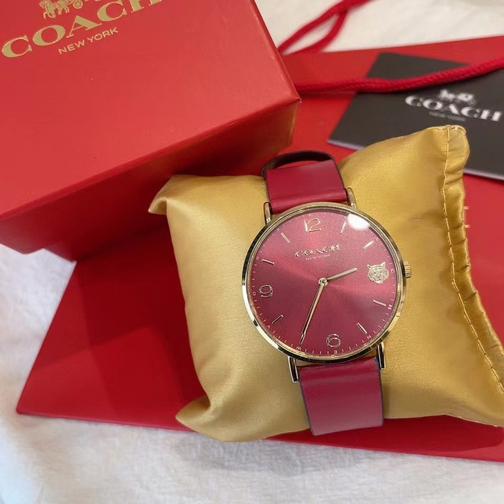COA。 CH蔻。驰 虎年纪念款！表盘三点...