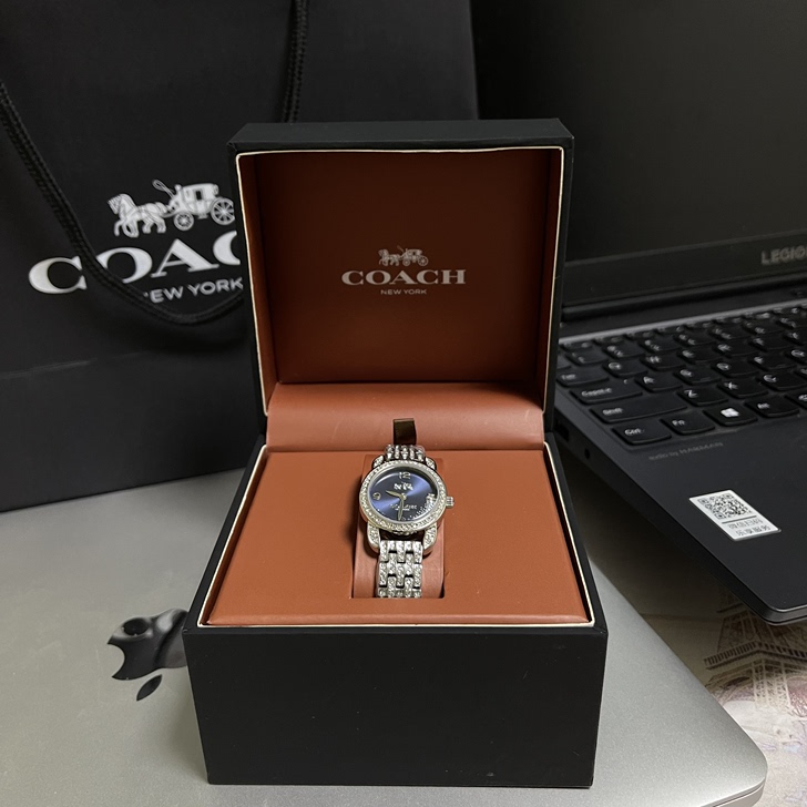 盒子都在 表基本没有磨损 蔻驰正品