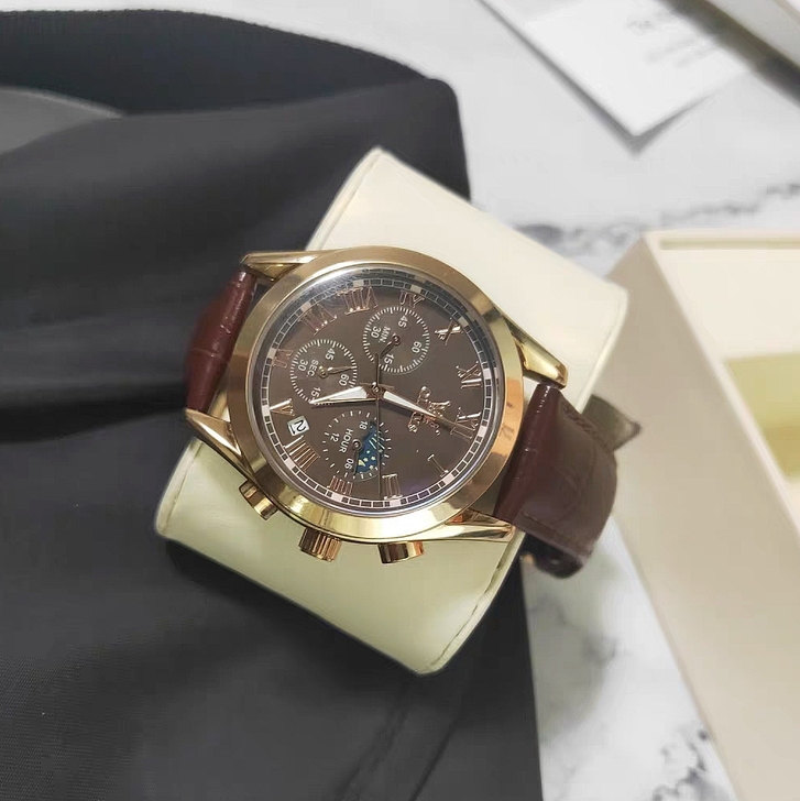 专柜店做不下去了亏本处理库存手表，交不起房...