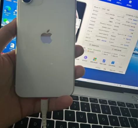 苹果11。 128。全绿 感兴趣的话点“我...