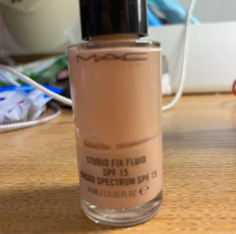 Mac粉底 NW13 余量如图 售出不退换...