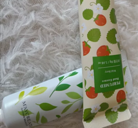 护手霜男女生保湿学生冬季补水滋润防干裂嫩肤...