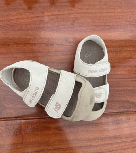 新百伦凉鞋 很舒服 前边有点磨蹭 内长14...