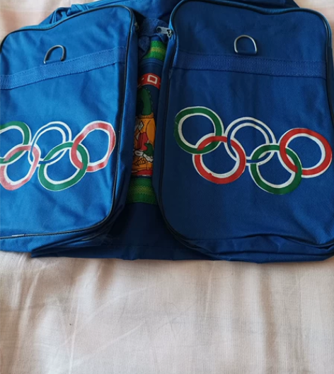 老手提包一个 感兴趣的话点“我想要”和我私...