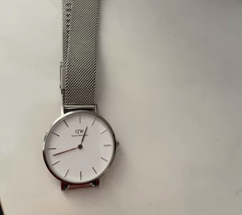 DW是手表，绝对正品，平时戴的少，便宜出 ...