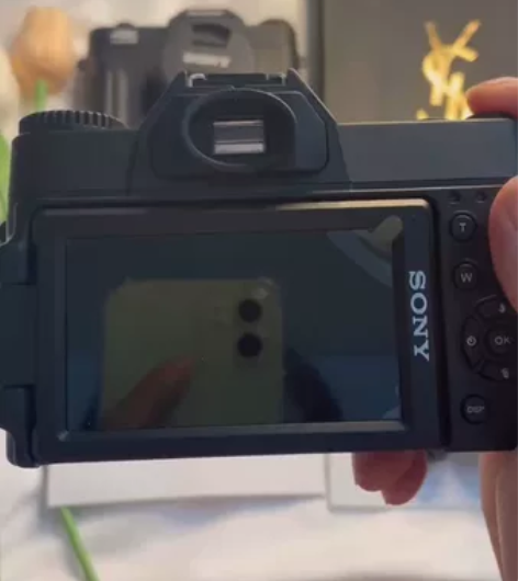 【全新索尼数码照相机高清4K小型学生微单反...