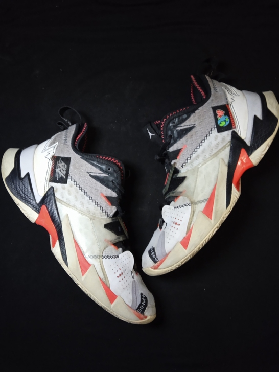 正品威少3篮球鞋 43码  800多入  ...