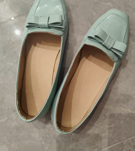 春秋季节单鞋 标注的37码，脚肥的36码能...