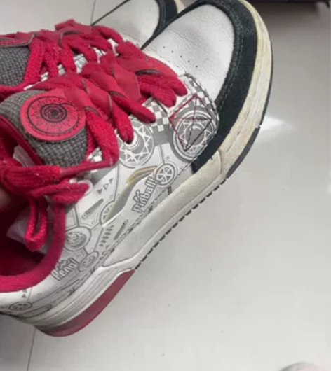 9成新 37码 正品李宁 就穿过几次 感兴趣的话点“我想要”...