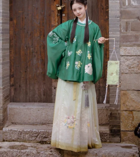 司南阁原创【薄荷兔】汉服 黄绿色渐变单层马...