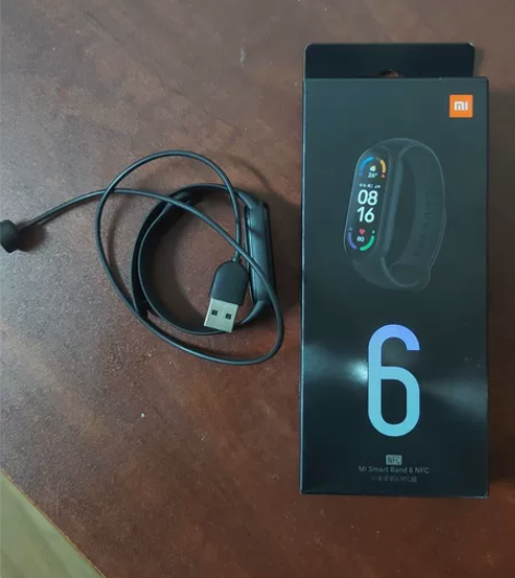 小米手环6，nfc版，功能都正常，屏幕正常...