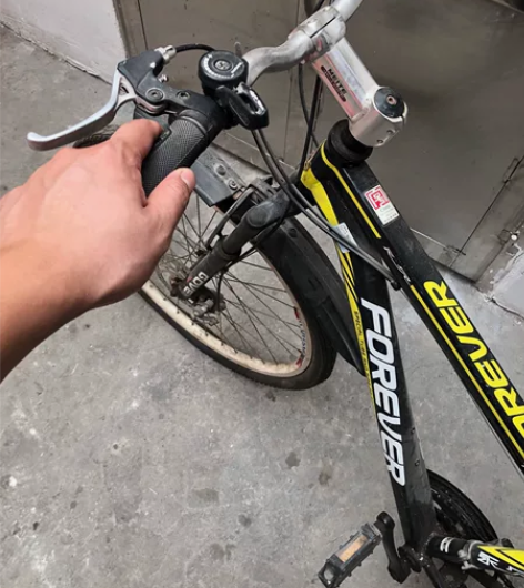 山地自行车便宜处理了  感兴趣的话点“我想...