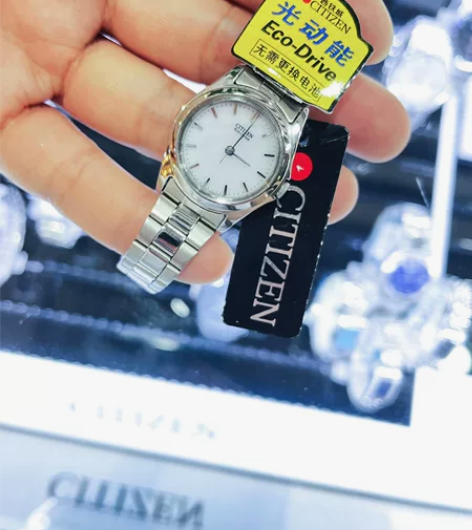 西铁城光动能男女表 给自己和爸爸妈妈买块不...