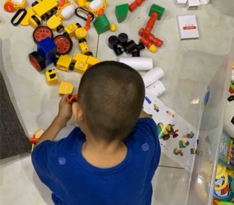 全新酷彼伴火星团队工程车磁力磁性百变益智玩...